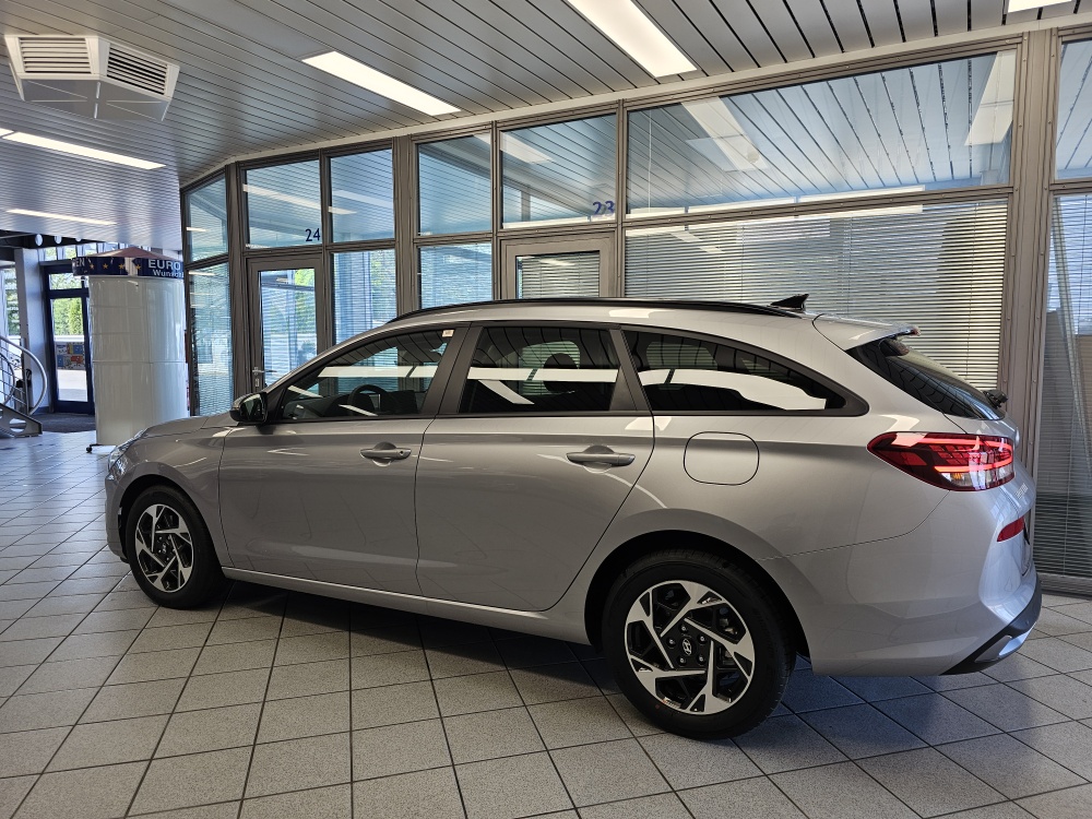 Hyundai i30 Kombi bei Hoffmann Automobile in Wolfsburg kaufen und sofort mitnehmen - Bild 24
