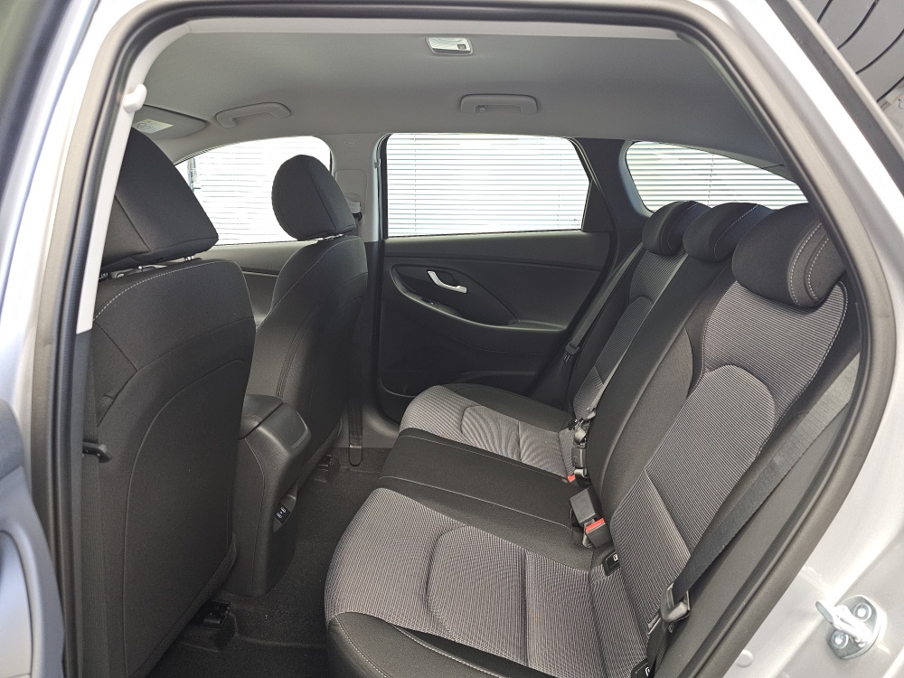 Hyundai i30 Kombi bei Hoffmann Automobile in Wolfsburg kaufen und sofort mitnehmen - Bild 4