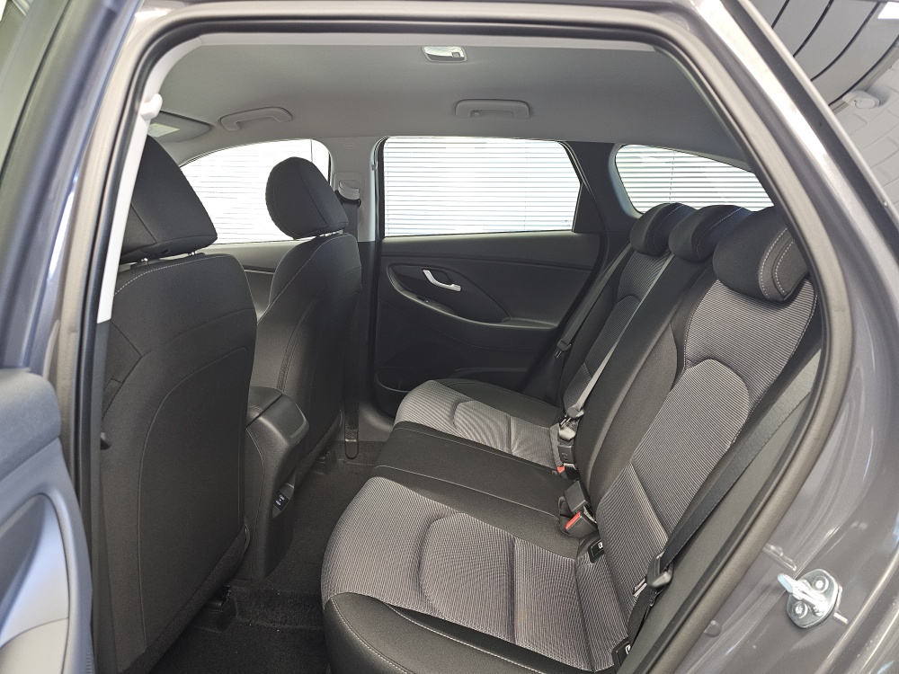 Hyundai i30 Kombi bei Hoffmann Automobile in Wolfsburg kaufen und sofort mitnehmen - Bild 4