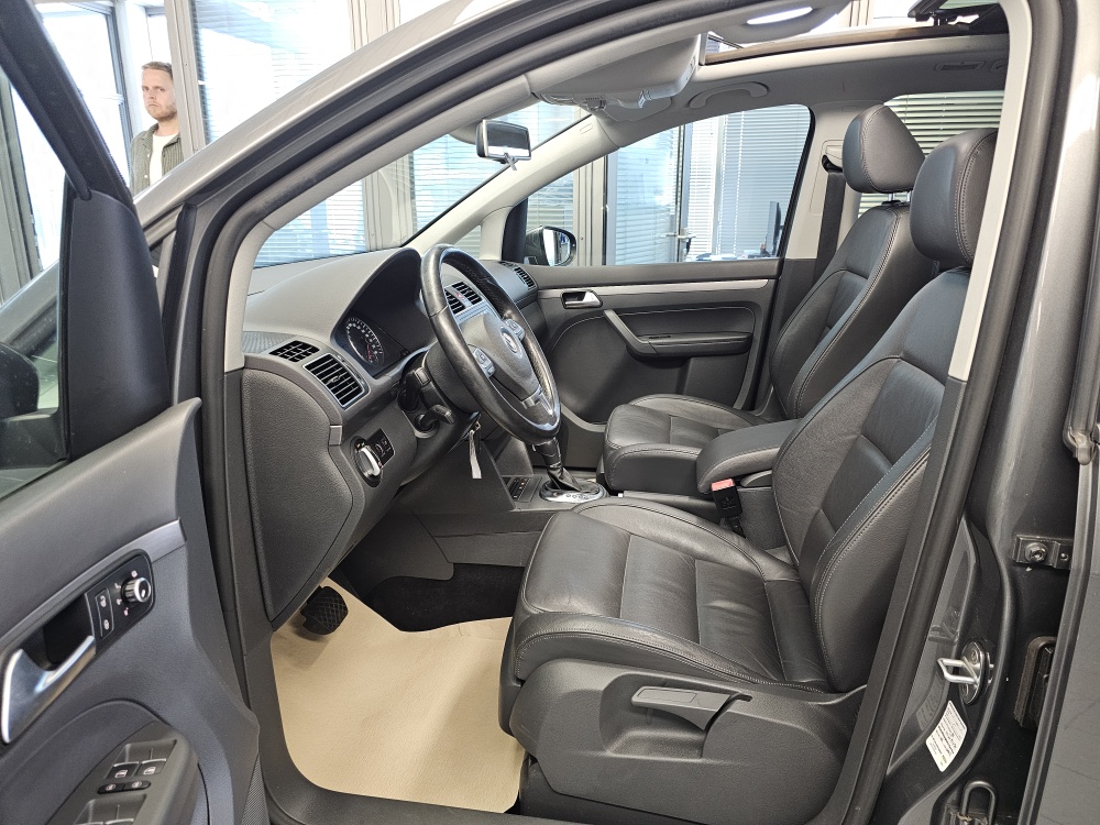 VW Touran bei Hoffmann Automobile in Wolfsburg kaufen und sofort mitnehmen - Bild 19