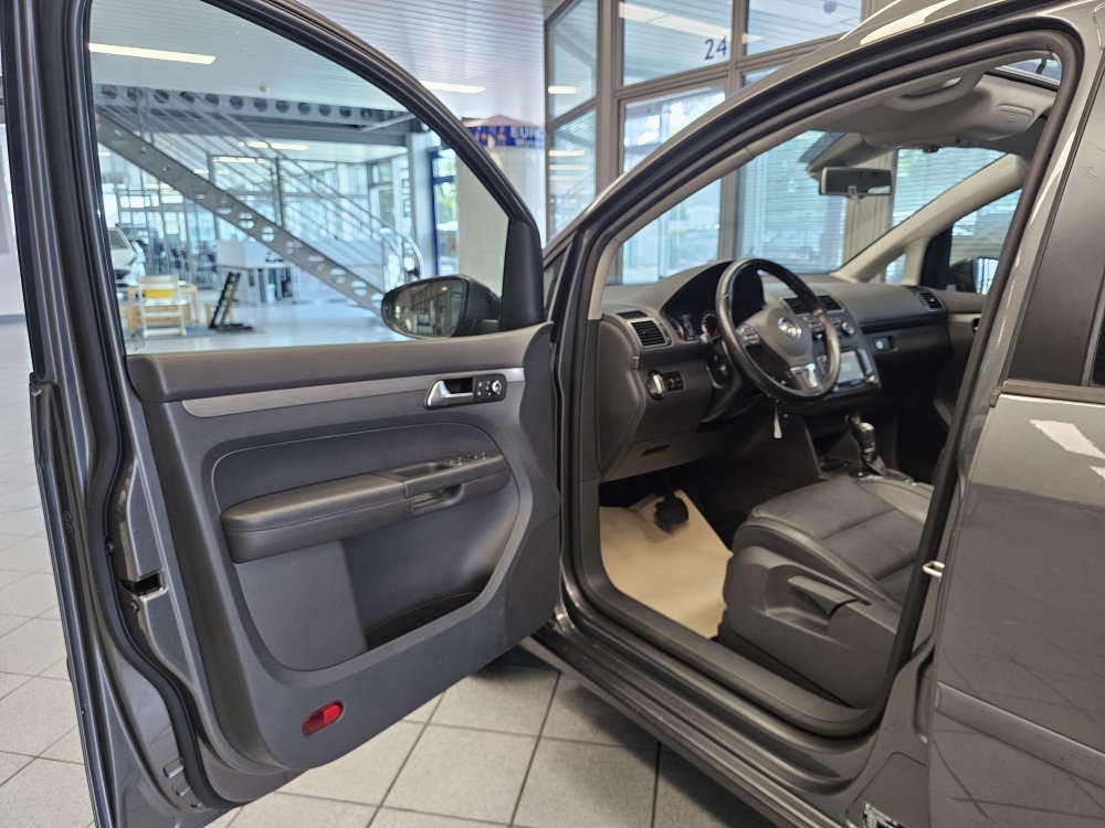 VW Touran bei Hoffmann Automobile in Wolfsburg kaufen und sofort mitnehmen - Bild 20