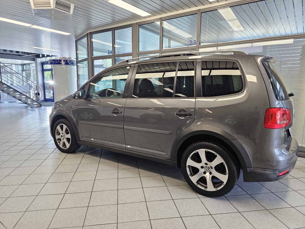 VW Touran bei Hoffmann Automobile in Wolfsburg kaufen und sofort mitnehmen - Bild 21