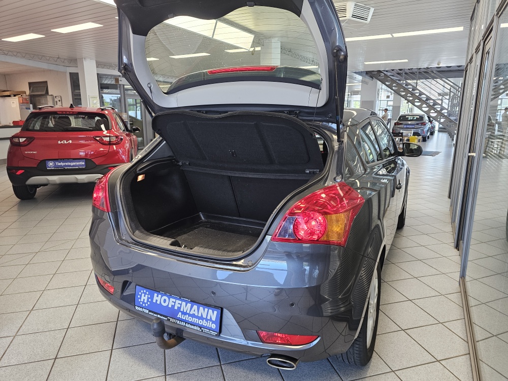 Kia Ceed bei Hoffmann Automobile in Wolfsburg kaufen und sofort mitnehmen - Bild 2