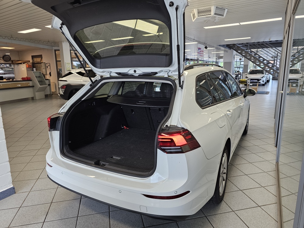 VW Golf Variant bei Hoffmann Automobile in Wolfsburg kaufen und sofort mitnehmen - Bild 2