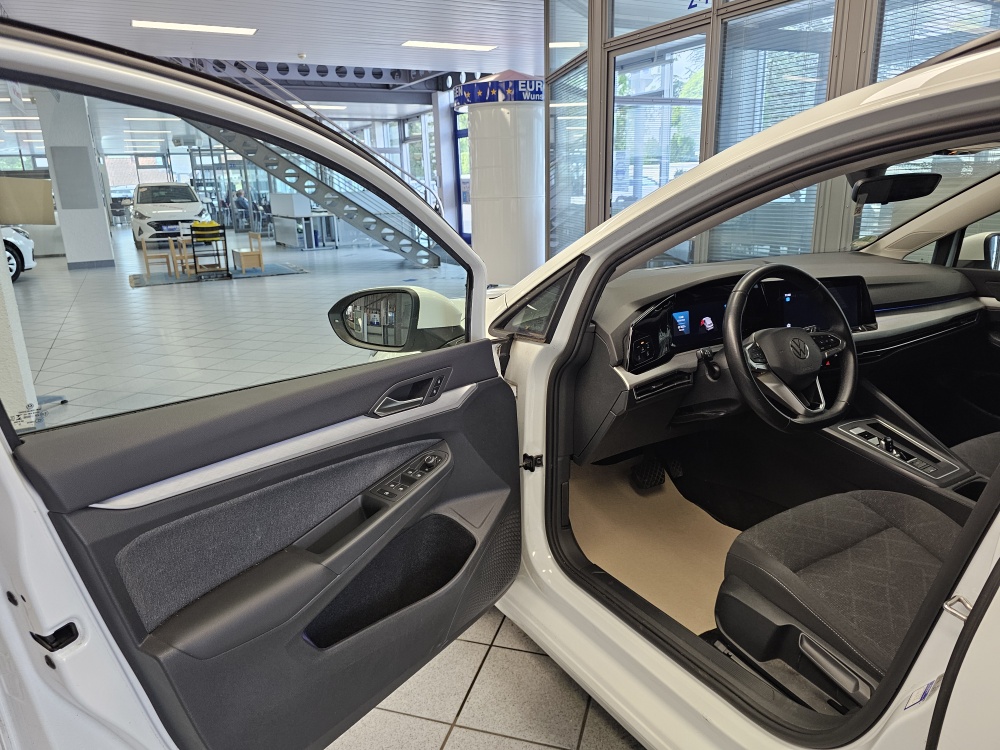 VW Golf Variant bei Hoffmann Automobile in Wolfsburg kaufen und sofort mitnehmen - Bild 26
