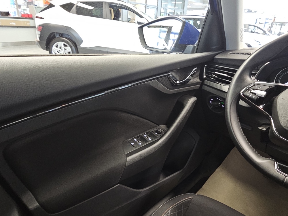 Skoda Kamiq bei Hoffmann Automobile in Wolfsburg kaufen und sofort mitnehmen - Bild 18