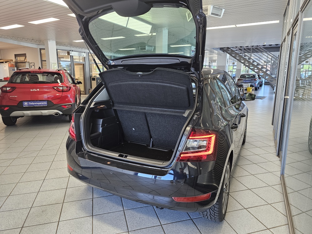 Skoda Fabia bei Hoffmann Automobile in Wolfsburg kaufen und sofort mitnehmen - Bild 2
