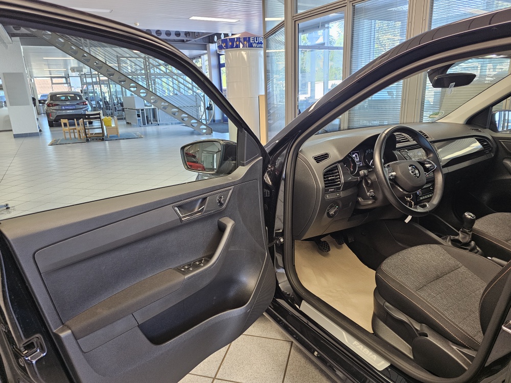 Skoda Fabia bei Hoffmann Automobile in Wolfsburg kaufen und sofort mitnehmen - Bild 25