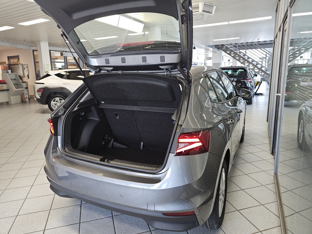 Skoda Fabia bei Hoffmann Automobile in Wolfsburg kaufen und sofort mitnehmen - Bild 2