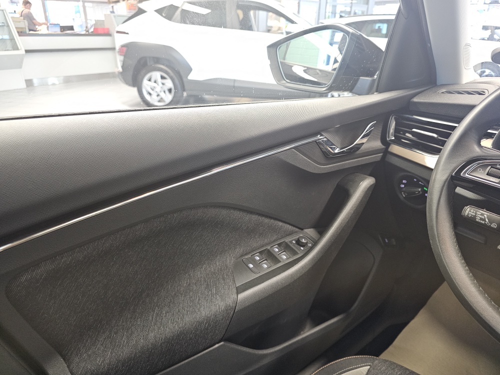 Skoda Kamiq bei Hoffmann Automobile in Wolfsburg kaufen und sofort mitnehmen - Bild 20