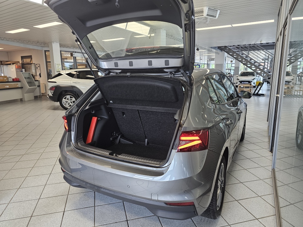 Skoda Fabia bei Hoffmann Automobile in Wolfsburg kaufen und sofort mitnehmen - Bild 2