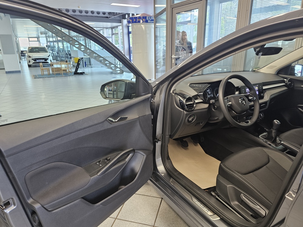 Skoda Fabia bei Hoffmann Automobile in Wolfsburg kaufen und sofort mitnehmen - Bild 20