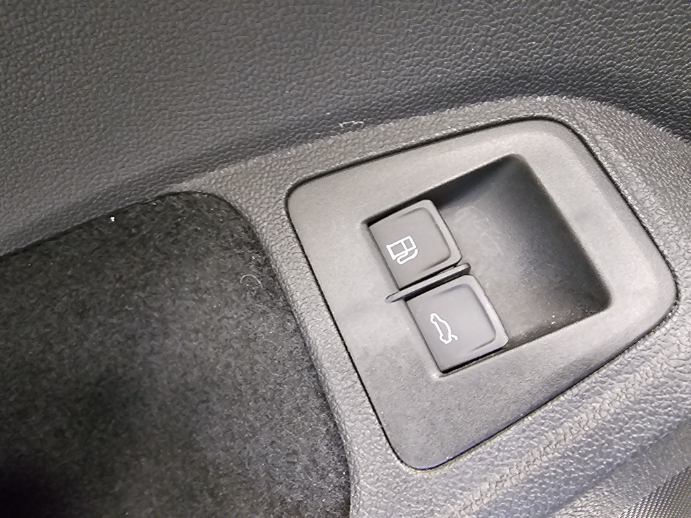 VW Tiguan bei Hoffmann Automobile in Wolfsburg kaufen und sofort mitnehmen - Bild 32
