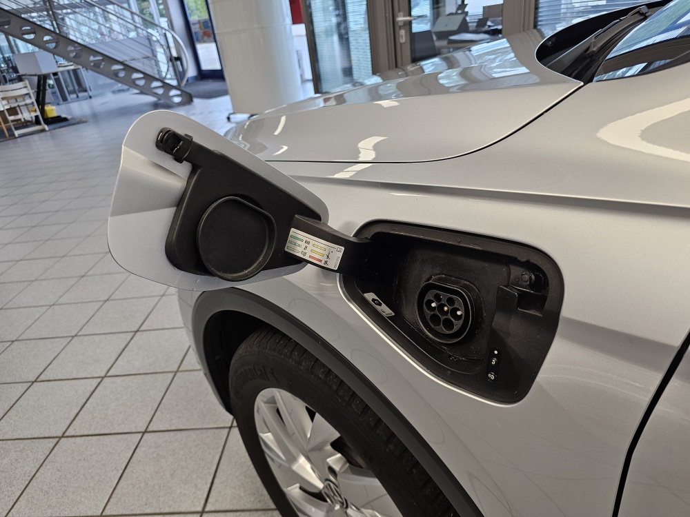 VW Tiguan bei Hoffmann Automobile in Wolfsburg kaufen und sofort mitnehmen - Bild 37