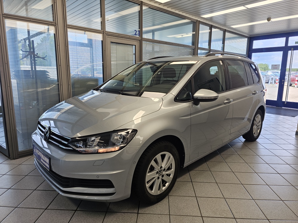 VW Touran bei Hoffmann Automobile in Wolfsburg kaufen und sofort mitnehmen - Bild 1