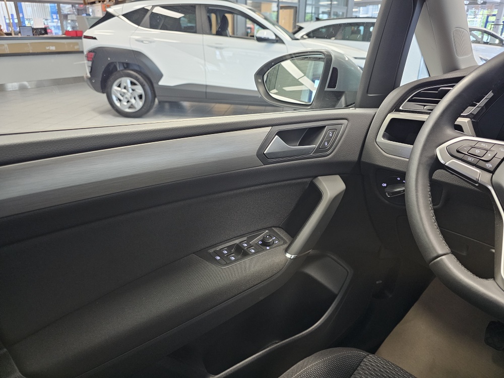 VW Touran bei Hoffmann Automobile in Wolfsburg kaufen und sofort mitnehmen - Bild 22