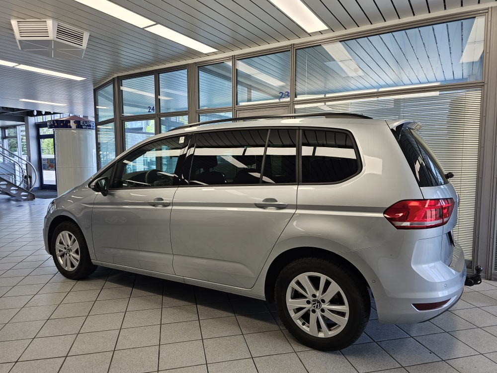 VW Touran bei Hoffmann Automobile in Wolfsburg kaufen und sofort mitnehmen - Bild 27