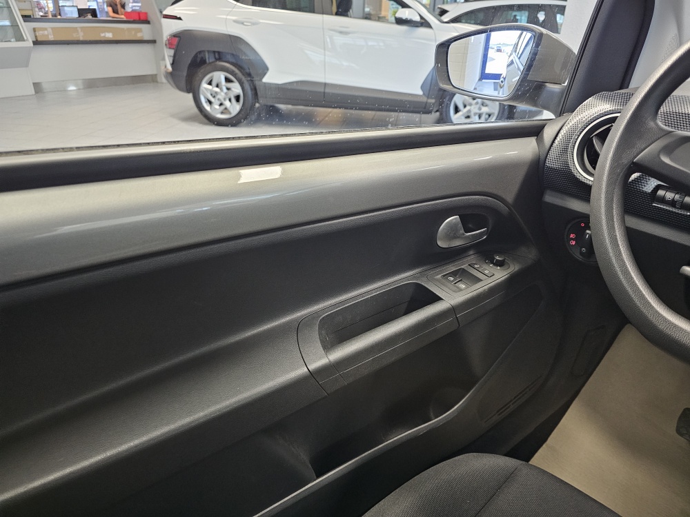 VW up! bei Hoffmann Automobile in Wolfsburg kaufen und sofort mitnehmen - Bild 11