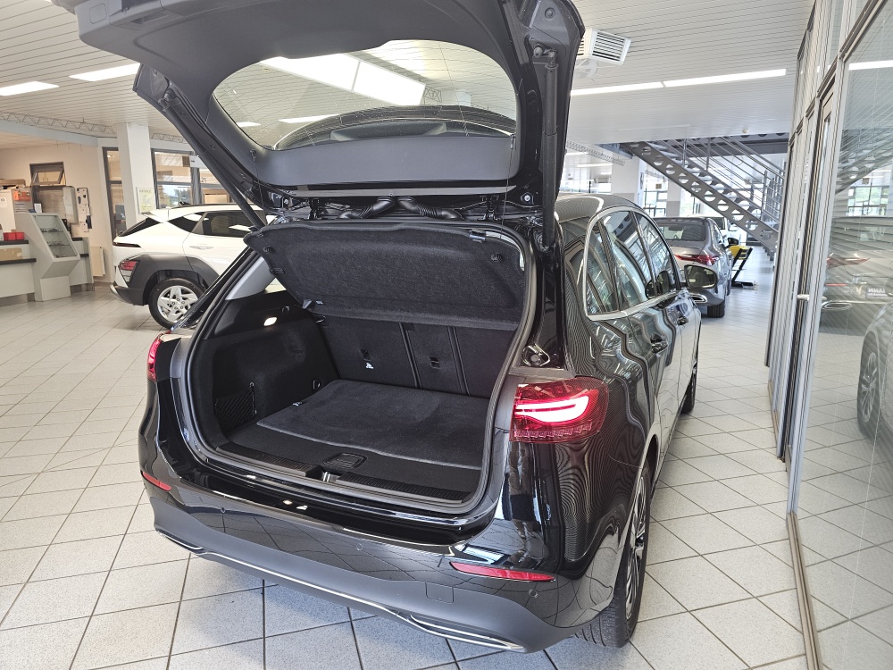 Mercedes-Benz B 180 bei Hoffmann Automobile in Wolfsburg kaufen und sofort mitnehmen - Bild 2