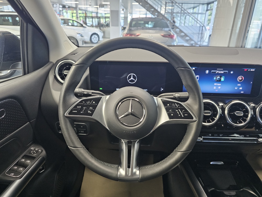 Mercedes-Benz B 180 bei Hoffmann Automobile in Wolfsburg kaufen und sofort mitnehmen - Bild 25
