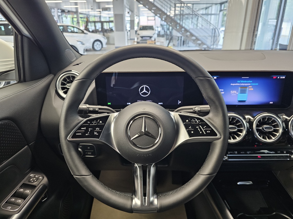 Mercedes-Benz EQA 250+ bei Hoffmann Automobile in Wolfsburg kaufen und sofort mitnehmen - Bild 28