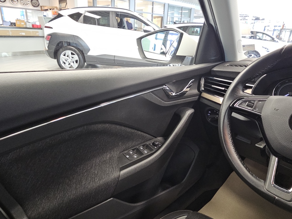 Skoda Scala bei Hoffmann Automobile in Wolfsburg kaufen und sofort mitnehmen - Bild 17