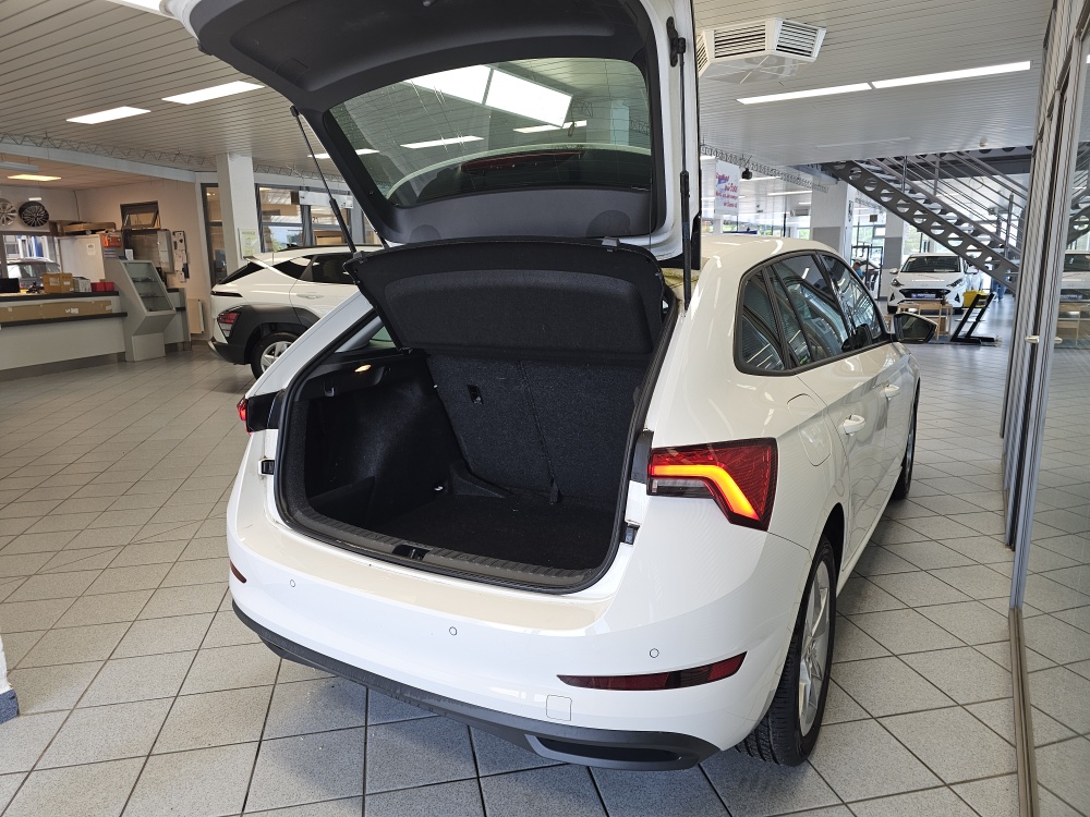 Skoda Scala bei Hoffmann Automobile in Wolfsburg kaufen und sofort mitnehmen - Bild 2