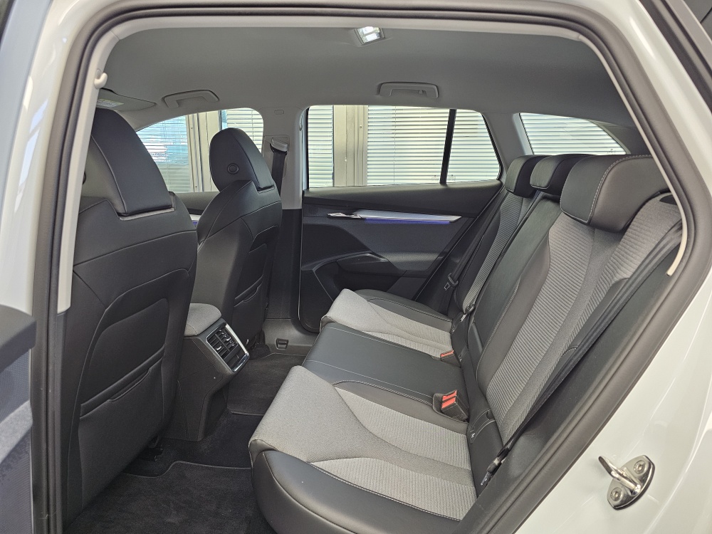 Skoda Enyaq bei Hoffmann Automobile in Wolfsburg kaufen und sofort mitnehmen - Bild 4