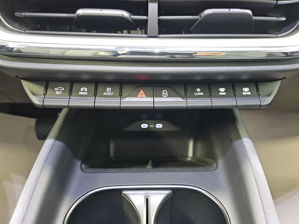 Skoda Enyaq bei Hoffmann Automobile in Wolfsburg kaufen und sofort mitnehmen - Bild 12