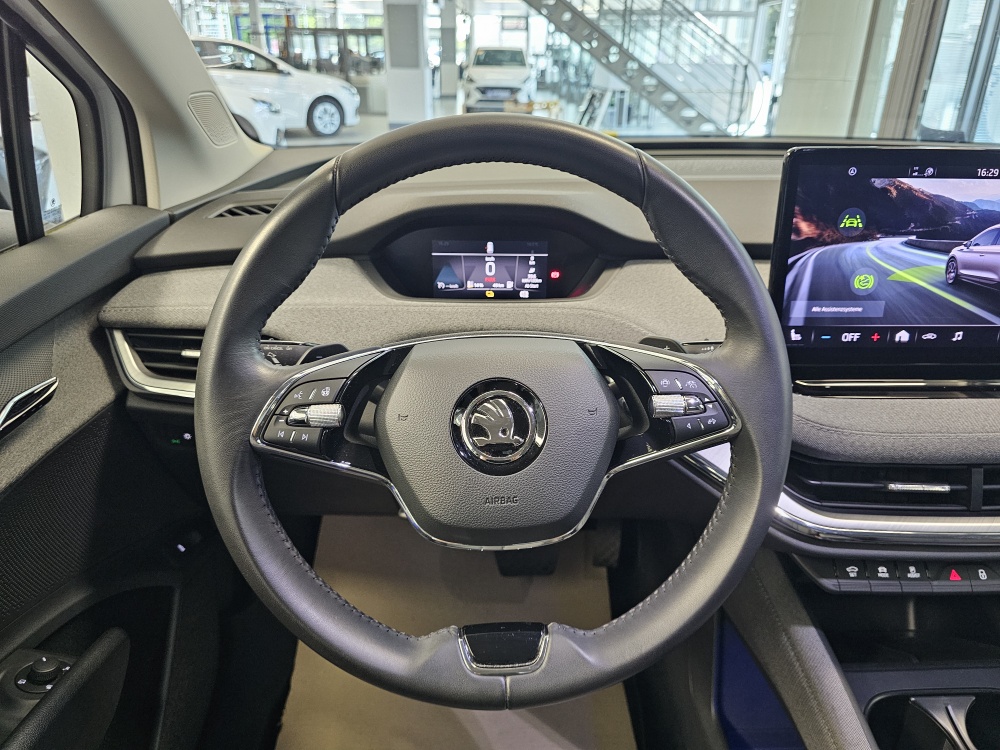 Skoda Enyaq bei Hoffmann Automobile in Wolfsburg kaufen und sofort mitnehmen - Bild 27