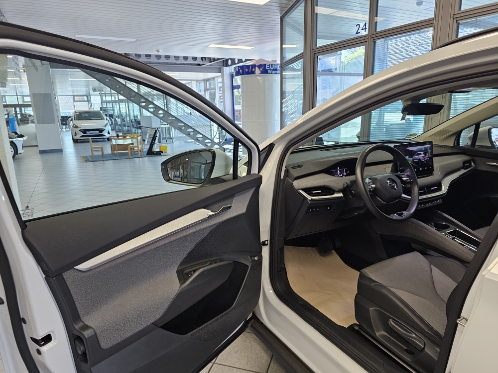 Skoda Enyaq bei Hoffmann Automobile in Wolfsburg kaufen und sofort mitnehmen - Bild 30