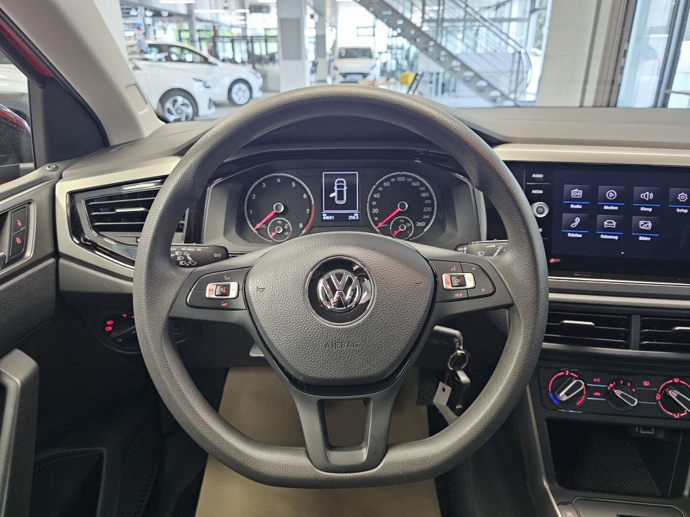 VW Polo bei Hoffmann Automobile in Wolfsburg kaufen und sofort mitnehmen - Bild 17