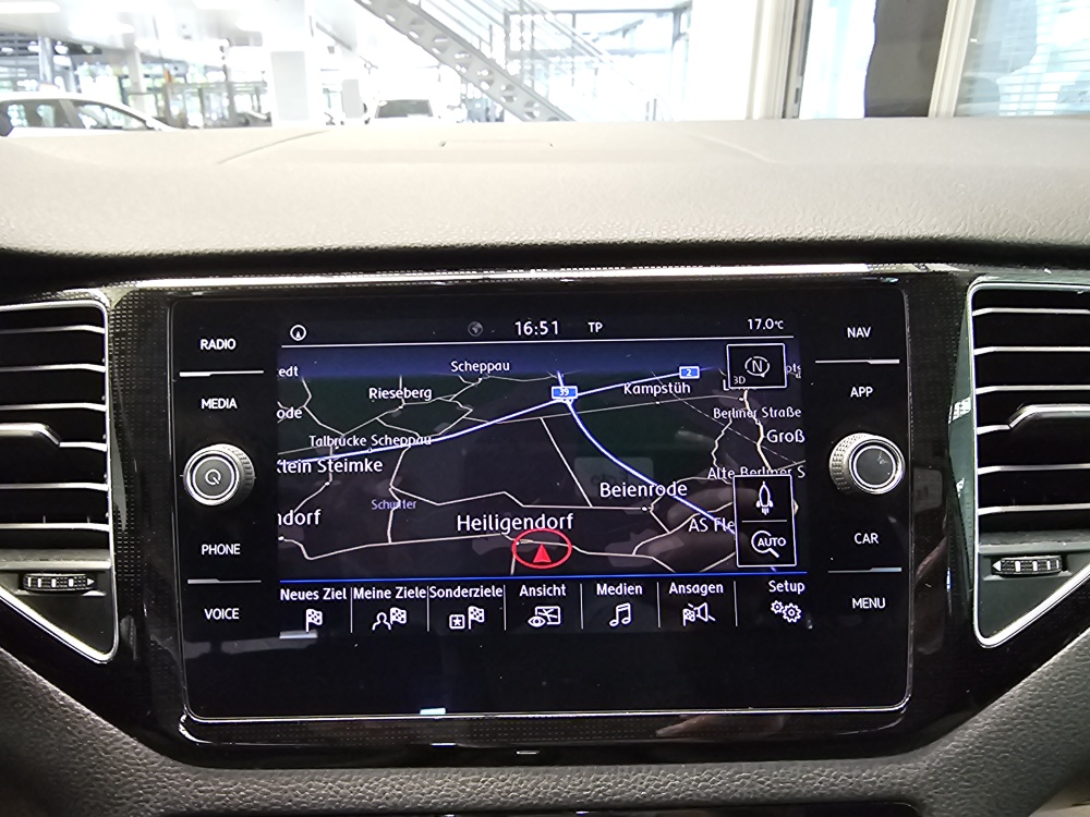 VW Golf Sportsvan bei Hoffmann Automobile in Wolfsburg kaufen und sofort mitnehmen - Bild 17