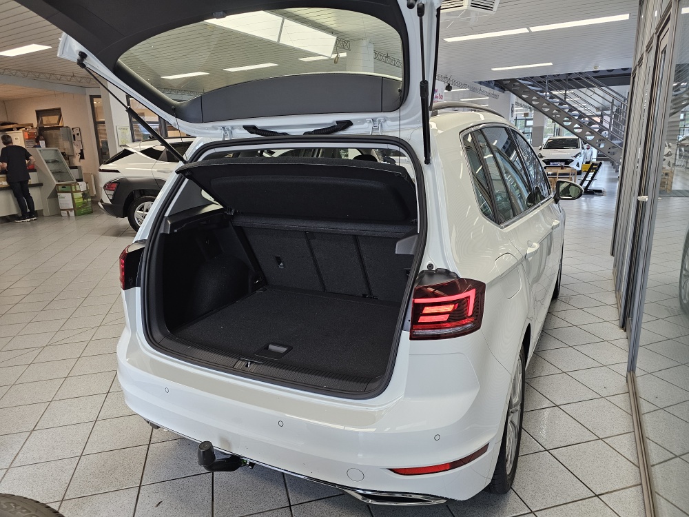 VW Golf Sportsvan bei Hoffmann Automobile in Wolfsburg kaufen und sofort mitnehmen - Bild 2