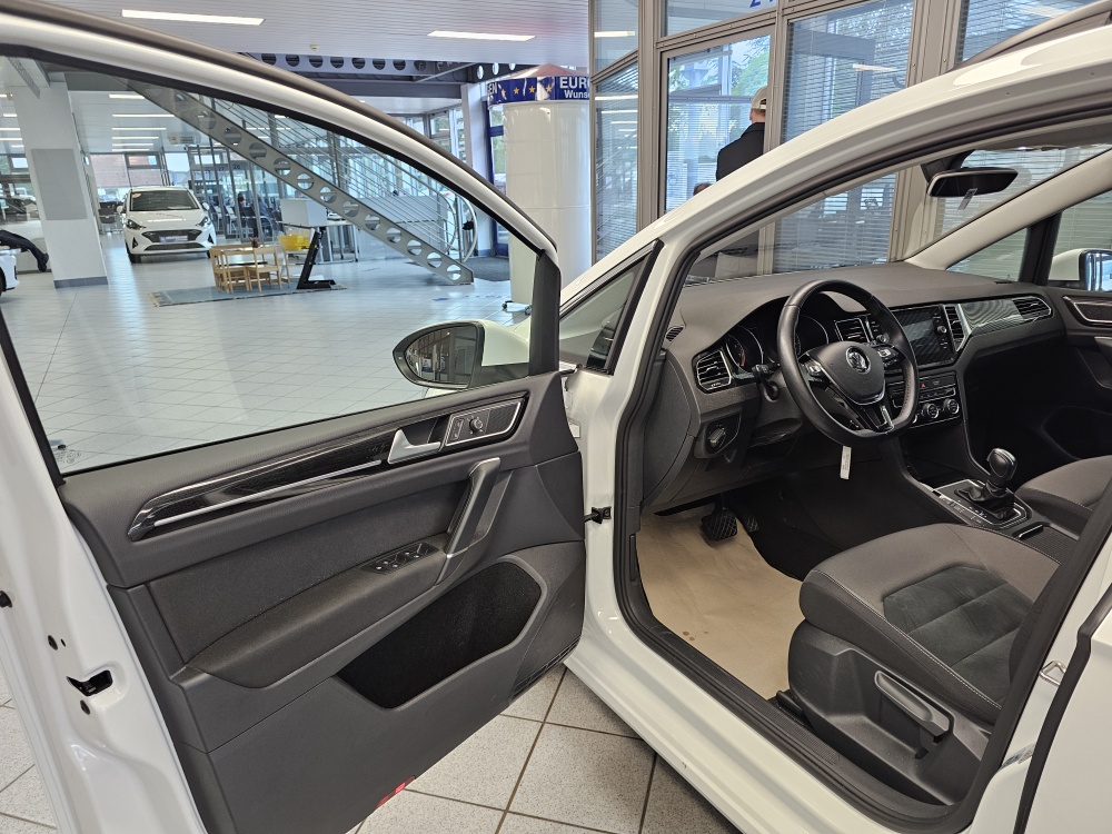 VW Golf Sportsvan bei Hoffmann Automobile in Wolfsburg kaufen und sofort mitnehmen - Bild 25