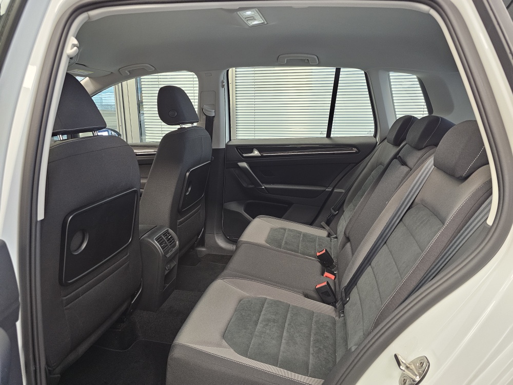 VW Golf Sportsvan bei Hoffmann Automobile in Wolfsburg kaufen und sofort mitnehmen - Bild 6
