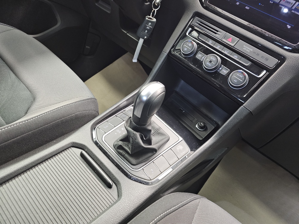 VW Golf Sportsvan bei Hoffmann Automobile in Wolfsburg kaufen und sofort mitnehmen - Bild 8