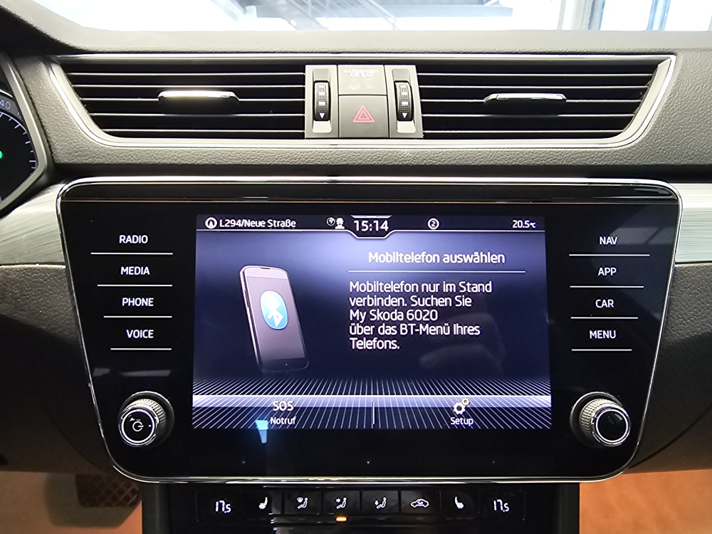 Skoda Superb Combi bei Hoffmann Automobile in Wolfsburg kaufen und sofort mitnehmen - Bild 15