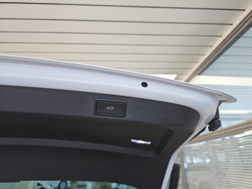 Skoda Superb Combi bei Hoffmann Automobile in Wolfsburg kaufen und sofort mitnehmen - Bild 3