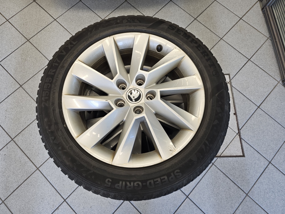 Skoda Superb Combi bei Hoffmann Automobile in Wolfsburg kaufen und sofort mitnehmen - Bild 6