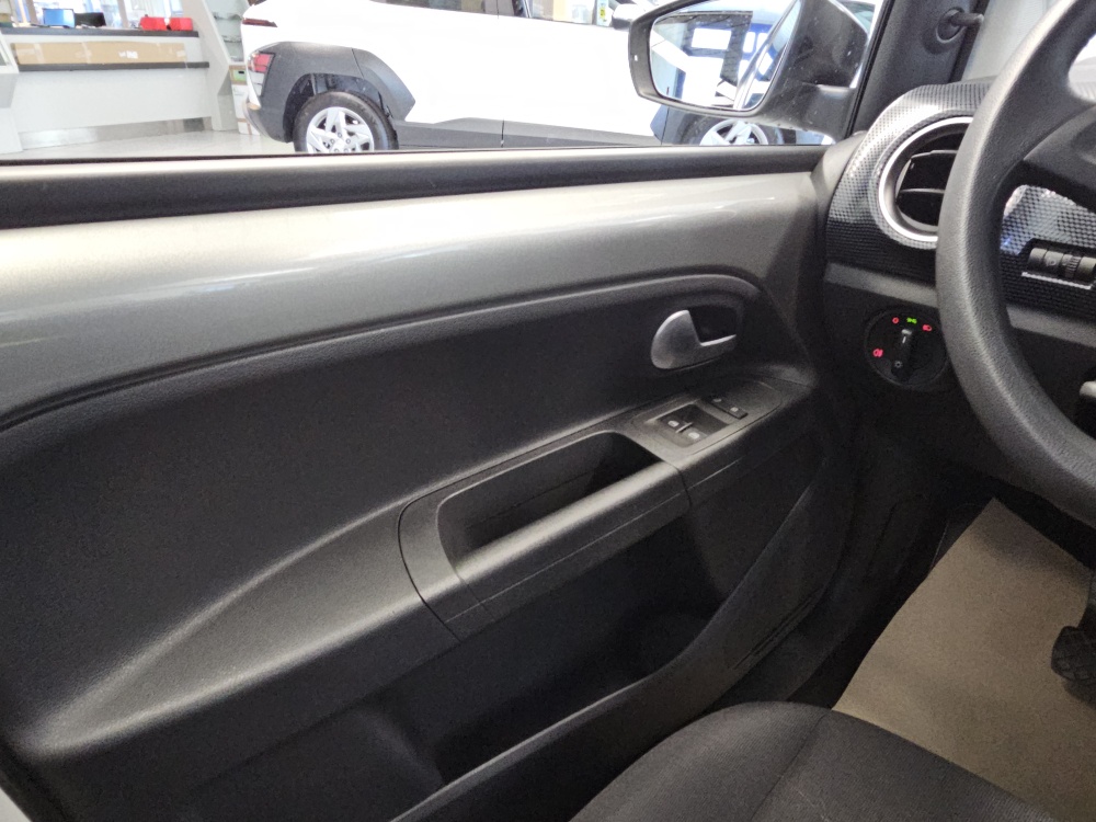 VW up! bei Hoffmann Automobile in Wolfsburg kaufen und sofort mitnehmen - Bild 9