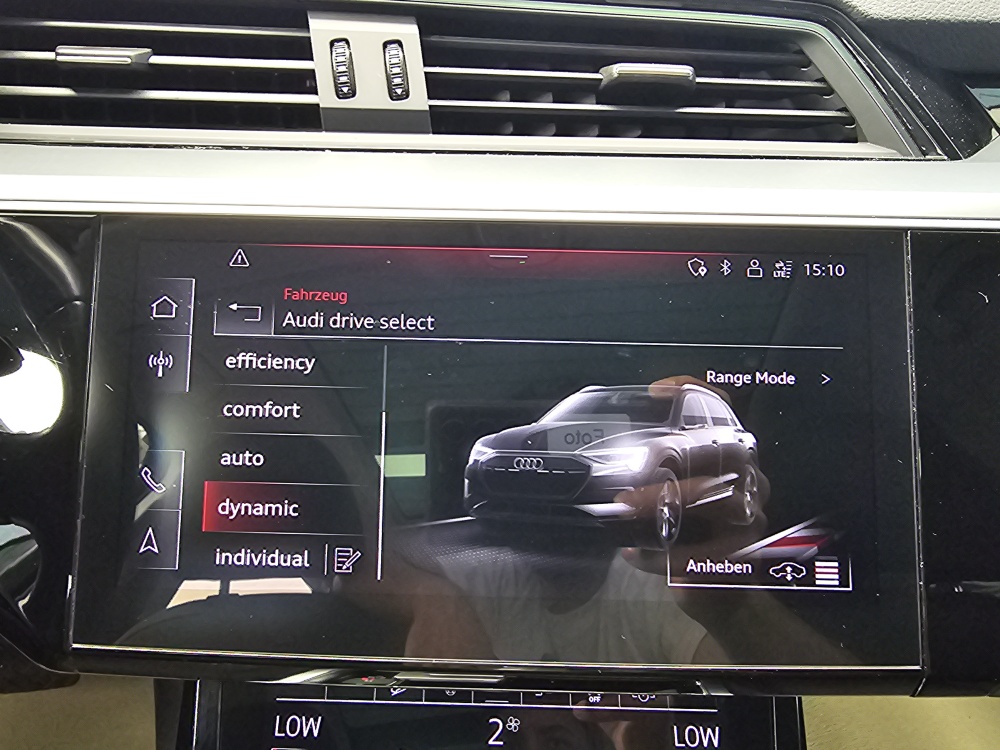 Audi e-tron bei Hoffmann Automobile in Wolfsburg kaufen und sofort mitnehmen - Bild 19