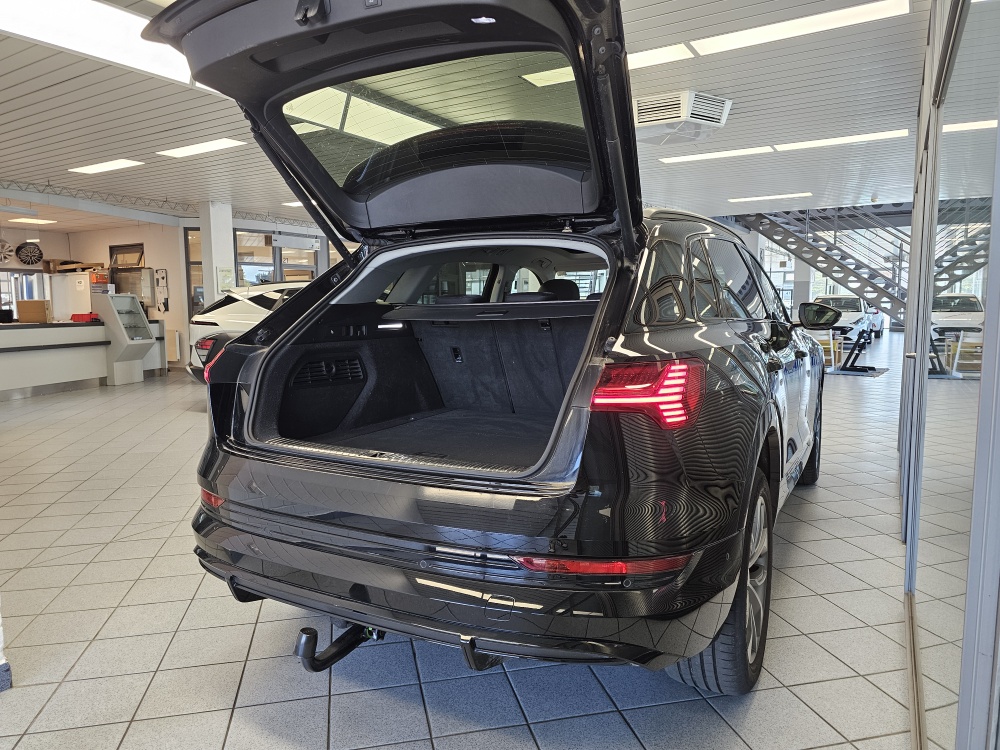 Audi e-tron bei Hoffmann Automobile in Wolfsburg kaufen und sofort mitnehmen - Bild 2