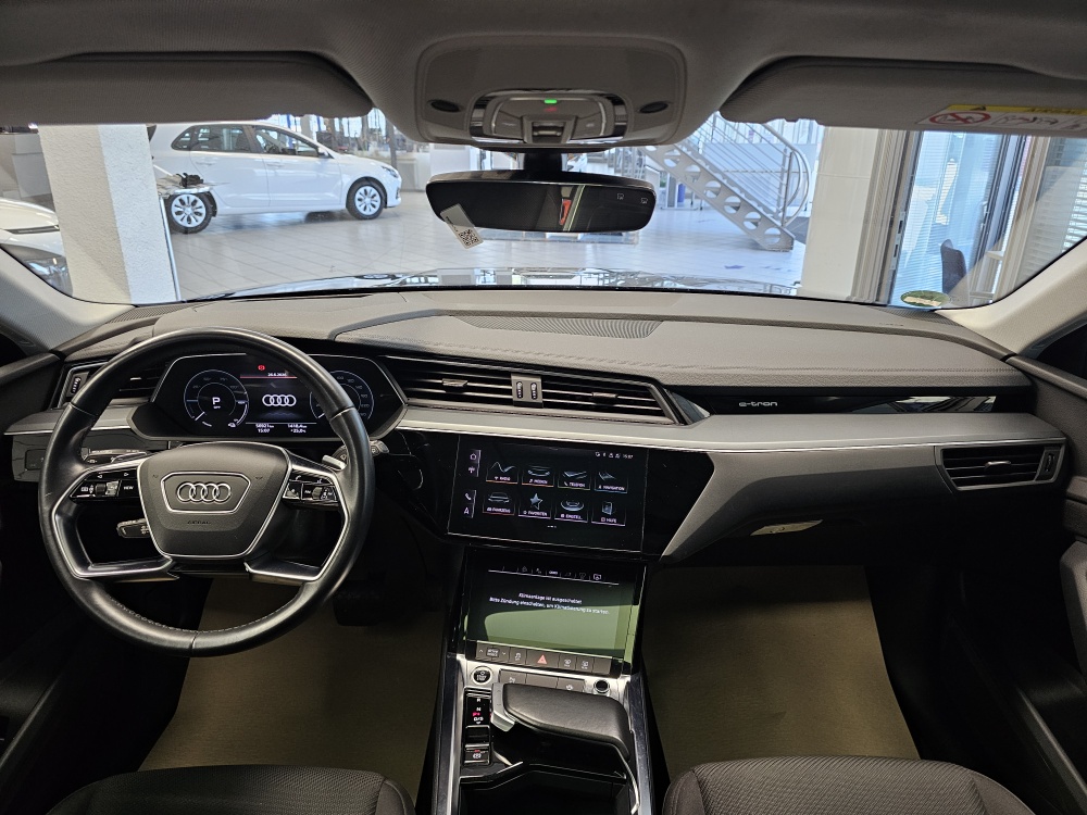 Audi e-tron bei Hoffmann Automobile in Wolfsburg kaufen und sofort mitnehmen - Bild 8