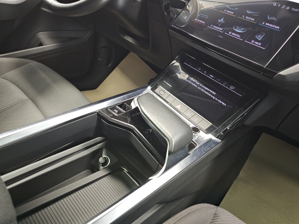 Audi e-tron bei Hoffmann Automobile in Wolfsburg kaufen und sofort mitnehmen - Bild 9
