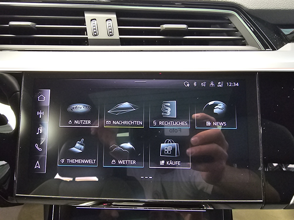 Audi e-tron bei Hoffmann Automobile in Wolfsburg kaufen und sofort mitnehmen - Bild 15