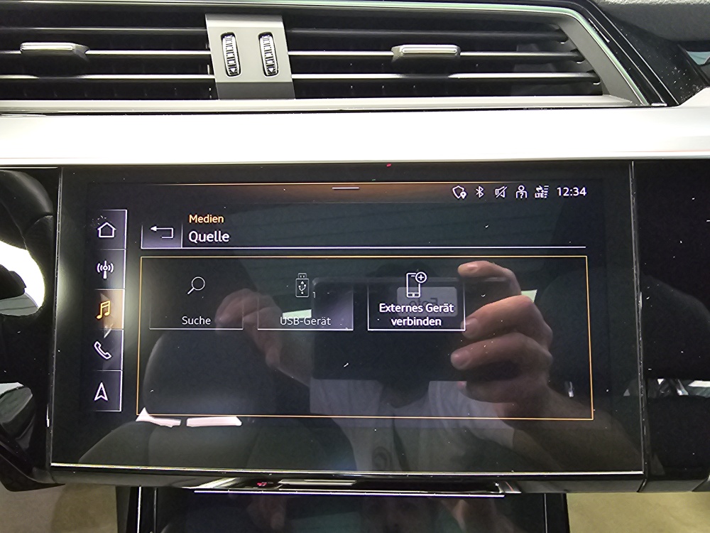 Audi e-tron bei Hoffmann Automobile in Wolfsburg kaufen und sofort mitnehmen - Bild 16