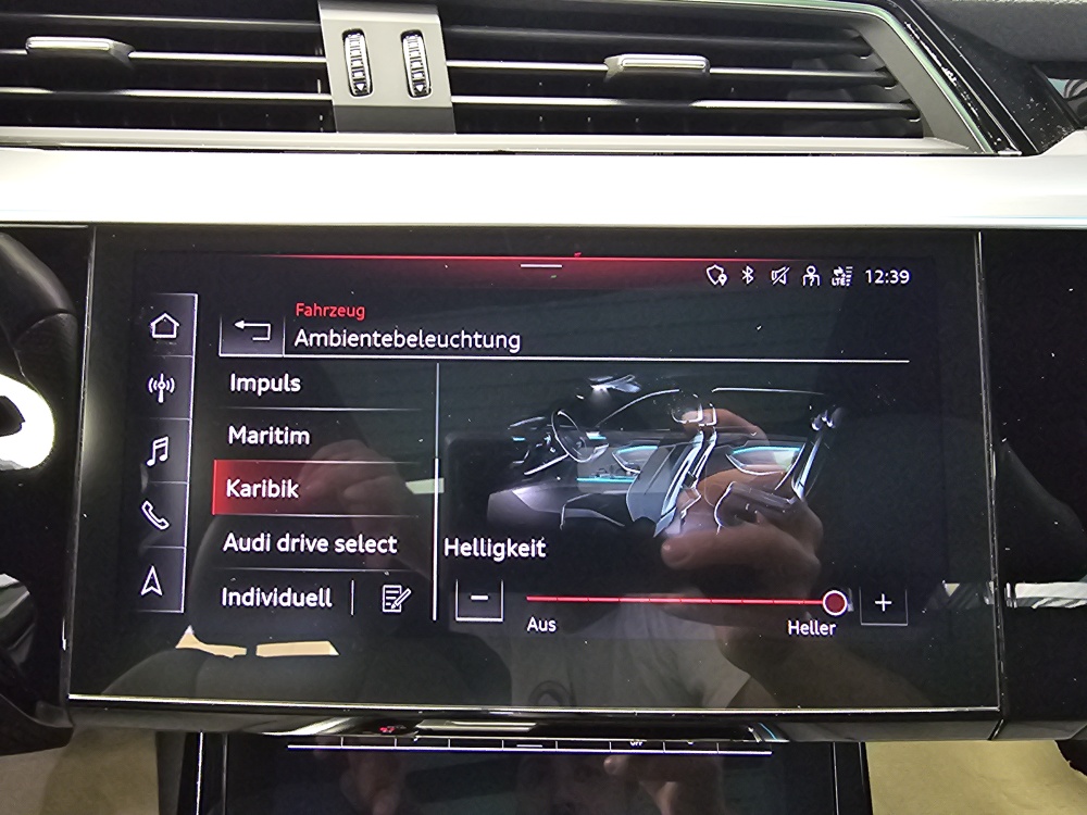 Audi e-tron bei Hoffmann Automobile in Wolfsburg kaufen und sofort mitnehmen - Bild 24