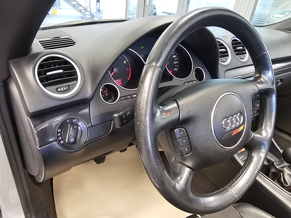 Audi A4 Cabrio bei Hoffmann Automobile in Wolfsburg kaufen und sofort mitnehmen - Bild 12