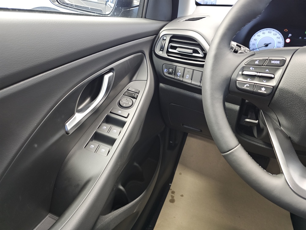 Hyundai i30 Kombi bei Hoffmann Automobile in Wolfsburg kaufen und sofort mitnehmen - Bild 19
